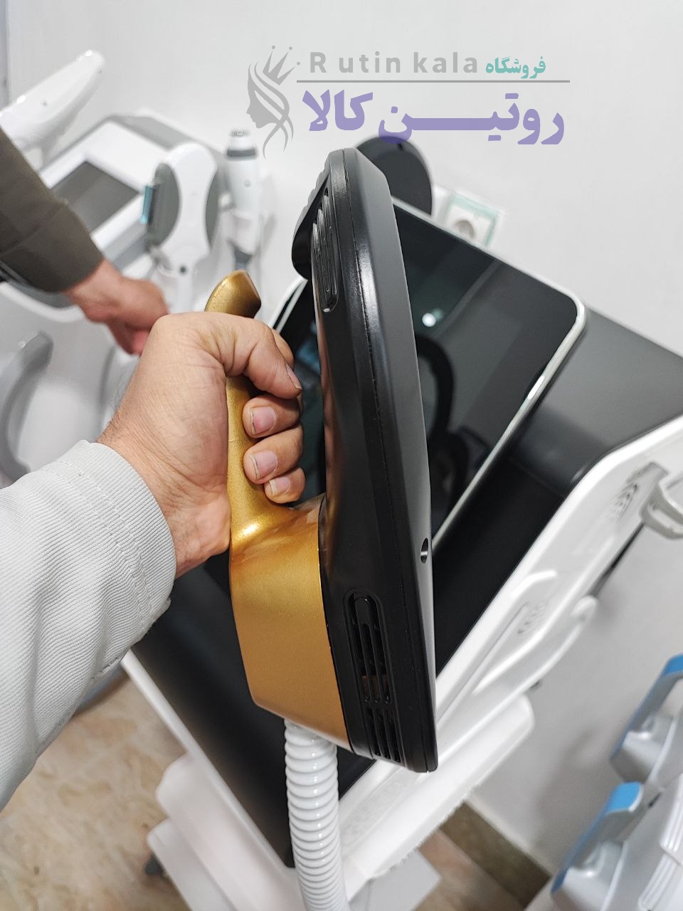 دستگاه لاغری و عضلهسازی ای ام اس ems